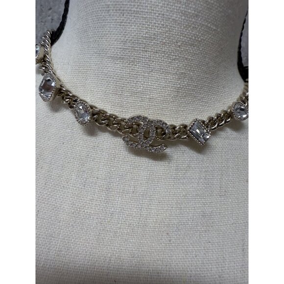 Chanel Gold-Tone Crystal Embellished Chain Necklace With CC Logo Pendant - Picture 9 of 11